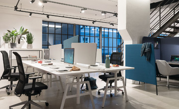 PŘÍJEMNÉ VIBRACE V KANCELÁŘI